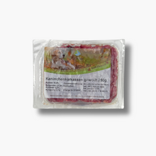 Kaninchenkarkassen gewolft